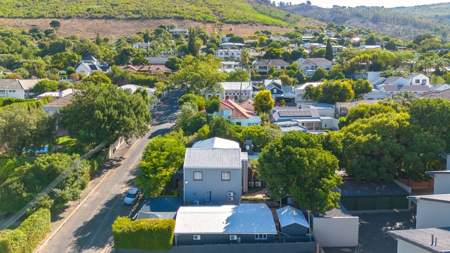 4 Bedroom Property for Sale in Buitenverwagting Western Cape